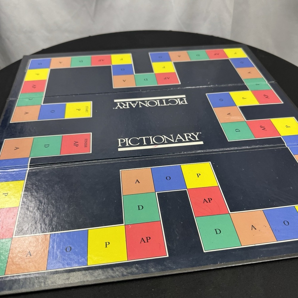 Vintage PICTIONARY 1985 FIRST EDITION Replacement board only Used